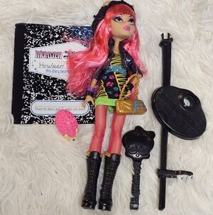 Monster High 13 Wishes Halloween Wolf Doll Mattel 2012 (OOB)
